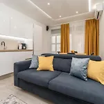 Apartment Sea
